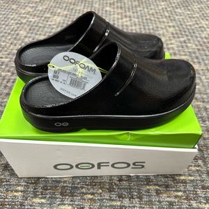 WOMEN'S OOCLOOG LUXE CLOG - BLACK